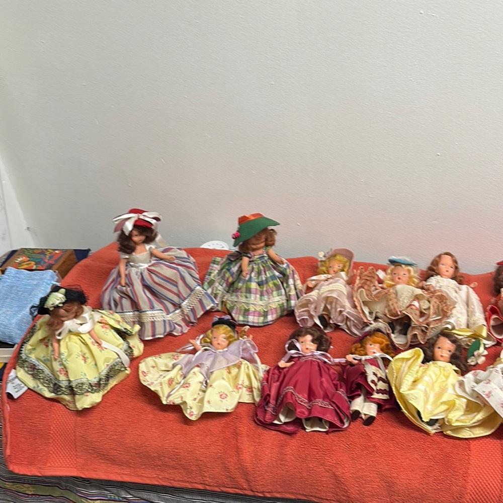 12 Vintage Madame Alexander Collectible Dolls in Colorful Dresses